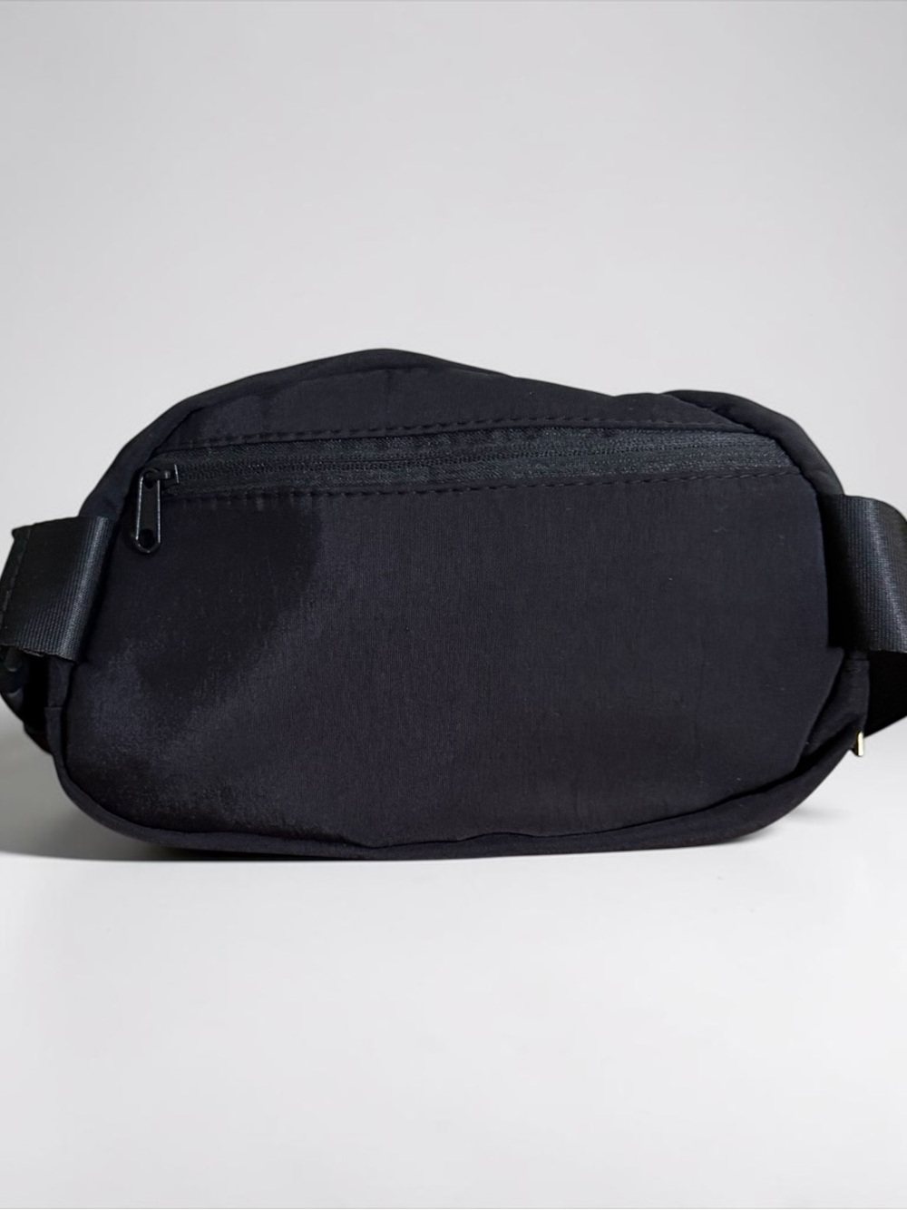 Women’s Black Fanny Pack / Waist Belt / Travel Pouch - Unbranded! One Size! - Picture 5 of 8